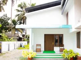 Salalah Enclave - 3 AC Bedroom House at Vytilla, Kochi