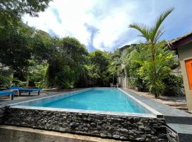 Monkey villa, hotell i Hikkaduwa