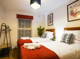 Spacious 3BR Apartment in Enfield, North London, Optimal for Contractors and Relocators