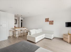ALTIDO Superb studio with patio in Faro – apartament w mieście Santa Bárbara de Nexe