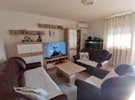 Airport Apartment, holiday rental in Surčin