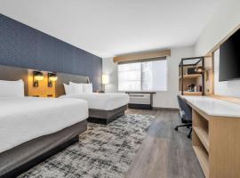 La Quinta Inn & Suites by Wyndham San Jose Airport-Downtown