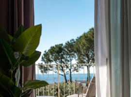 Bed & Breakfast LA HOME and Apartments, B&B/chambre d'hôtes à Moniga del Garda