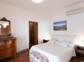 Chic Villa Antonina num2178, ξενοδοχείο σε Marinella