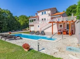 Beautiful Home In Vinez With 3 Bedrooms, Wifi And Outdoor Swimming Pool