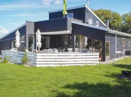 Cozy Home In Ebeltoft With Outdoor Swimming Pool