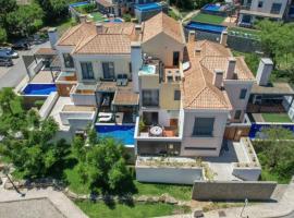 Vale do Lobo Algarve,Exclusive Private Pool Villa, hotel with hot tubs in Vale do Lobo