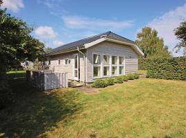 Awesome Home In Haderslev With 3 Bedrooms And Wifi, casa o chalet en Årøsund