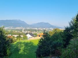 Fridas Place - DER Blick über ganz Villach - 160 m2 Familienoase, Hotel in Villach