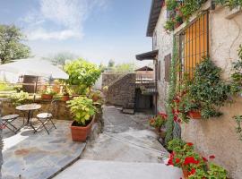 Casa In Borgo: Gavedo'da bir otoparklı otel