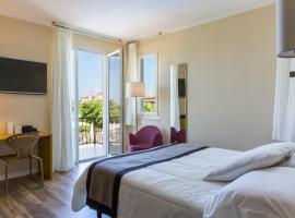 Hotel Ca' Mura: Bardolino'da bir otel