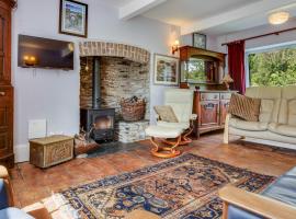 Pass the Keys Traditional 19th C Stone Cottage, hotel in Talybont