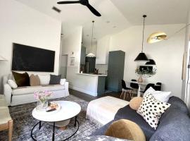 High design & coziest comforts, appartement à Gainesville
