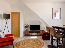 Modern 1 Bed Seaside Apartment, hotel di Southbourne