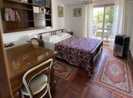 Simbiose, hotel with parking in Carcavelos