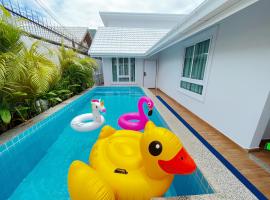 Pattaya Aqua Villa - Pool - Kitchen - BBQ - Smart TV, hotel in Pattaya South