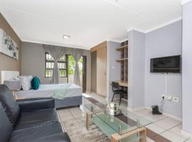 V&S Apartments - Luxury Studio in Fourways, Johannesburg, luxury hotel in Sandton