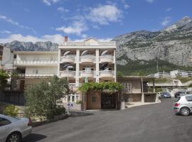 Apartments Kovač, Hotel in Makarska