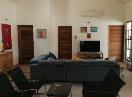 Villa Blue, vacation rental in Boukot Ouolof