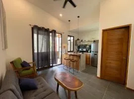 1Bedroom Apt wPool Walk to beach