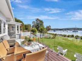 The Little Lake House at Rathmines waterfront on Lake Macquarie, semesterboende i Rathmines