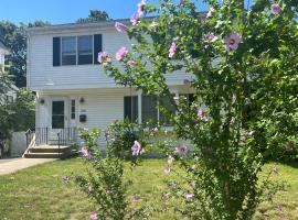 Boston Single Family House - Super Quiet and Private, cottage a Boston