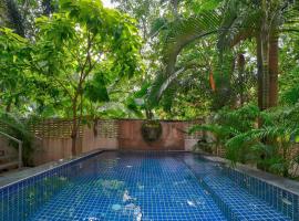 Luxury 4BHK Villa with Private Pool Near Candolim, cabaña o casa de campo en Marmagao