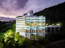 Namhae Season Hotel