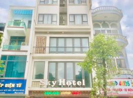 Sky hotel 390 QUang Trung Thành phố Uông Bí tỉnh Quảng Ninh、Yen Tuにあるイェン トゥ山の周辺ホテル