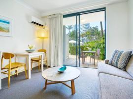 2 in 1 - Beachfront Resort style Units with Pool, goedkoop hotel in Gold Coast