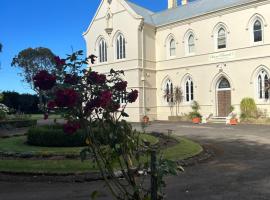 Convent at Koroit, מלון בKoroit