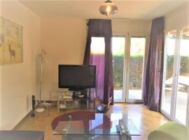 Apartment with Garden in Nyon, aluguel de temporada em Nyon