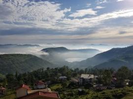 Tabletop Villa Jacuzzi Suite - valley view, viešbutis mieste Pančganis