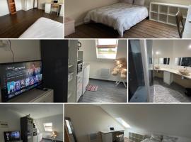 Chambre chez l’habitant, holiday rental in Berlaimont