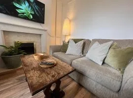 2025 Award Winner Liverpool Ivy House - 4 Bedrooms