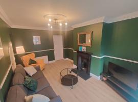 Modern 4 Bedroom Townhouse in City Centre, vacation home in Dublin