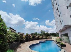 EASTON PARK APARTMENT by VLV RM, hotel di Serpong