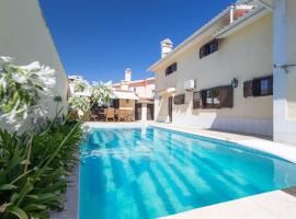 Aroeira Sunny Villa - Heated Pool extra cost