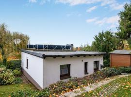 Holiday home in Langscheid with panoramic view，Langscheid的度假屋