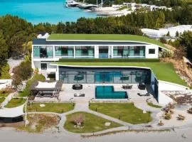 Nurai Losin Estate Villa