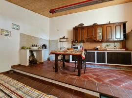 Portaterra - Spaziosa Casa con Bella Vista e Giardino, hotel v destinaci Monforte San Giorgio