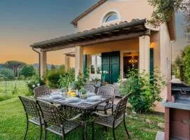 Cicale 3 Bedrooms Farmhouse with Shared Pool