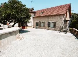 The Moulin Brochat Loft with jacuzzi area