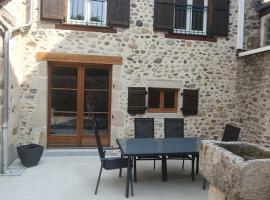 Les terrasses de Dordogne, hotel di Argentat