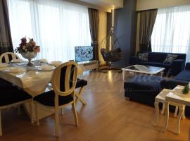 شقة واسعة وهادئة بإطلالة بانورامية 3+1 في باتي شاهير, hotel s parkiralištem u Istanbulu