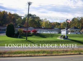 Longhouse Lodge Motel, hótel í Watkins Glen