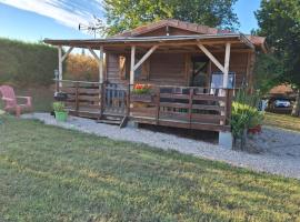 Le chalet douillet, hotel with parking in Saint-Geniès