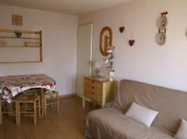 3 pièces au pied des pistes avec balcon et lit double - FR-1-557-79