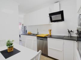 Entre Playa y Puntal, apartamento en Somo