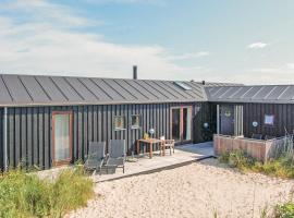 Stunning Home In Hjrring With 4 Bedrooms And Internet, nyaraló Lønstrupban